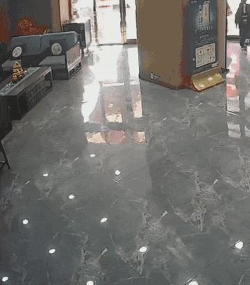 江苏睢宁一“职业蹭客”被抓 专偷红花郎酒