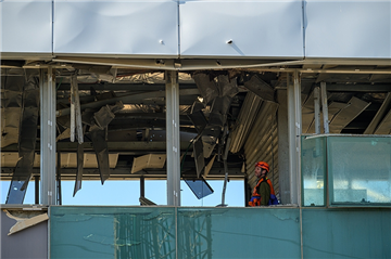 霍尔木兹海峡对峙升级 伊朗强硬回应美方威胁