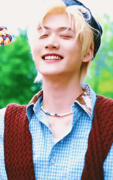 周柯宇作念了我最想对陈妍希作念的事 18场吻戏的情愫舆图