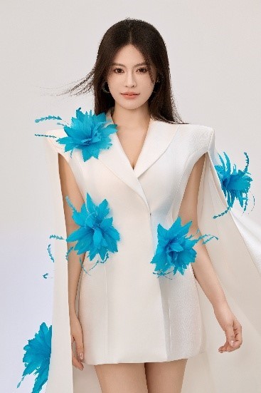 陈佳妮《时候》舞台震撼 逆袭绽放展现新人实力