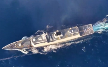 南部战区位中国黄岩岛领海及周边区域组织战备警巡