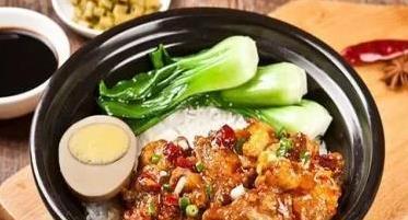 一锅煲仔饭香飘万家，砂锅秘诀大公开，你敢试吗？