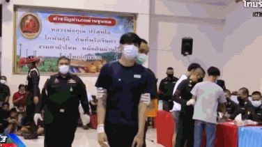 泰国又迎抽签征兵 ＂八尺男儿＂抽中当场＂香消玉殒＂
