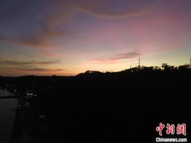 Pulau Weizhou Bermandikan Cahaya Senja