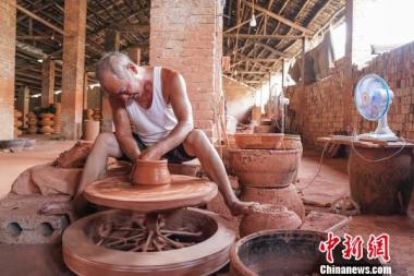 Tembikar Merah, Teknik Bersejarah Lama