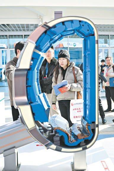 “国产太阳”加速照进现实