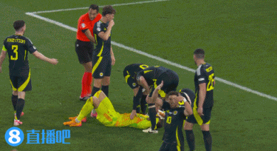 匈牙利球员被撞昏迷 瓦尔加场上紧急救治