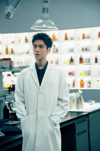 《剥茧》定档12月29日 罗云熙携手刘雅瑟、江奇霖共破六大奇案