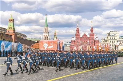 俄罗斯阅兵时间图片