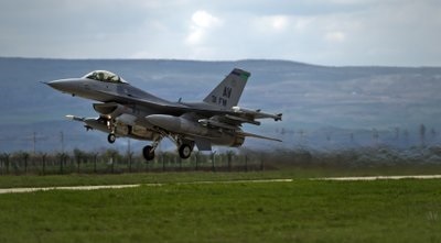 培训乌军飞行员驾驶F-16？俄媒：“西方的真正计划是……”