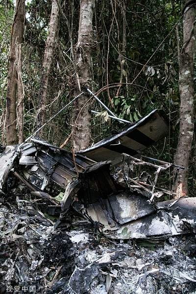 喀麦隆失联飞机坠毁11人死亡