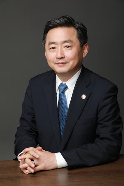 丁奎岭任上海交通大学校长，他还是中国科学院院士