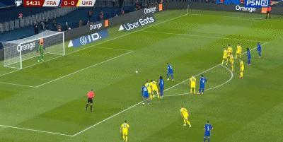 40岁C罗国家队生涯首次染红 肘击致直红罚下