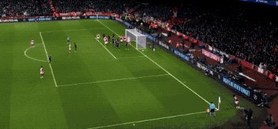 3-1！欧冠榜首大战：9.5亿领头羊轰然倒下 赛季16胜1平金身告破 阿森纳逆袭登顶