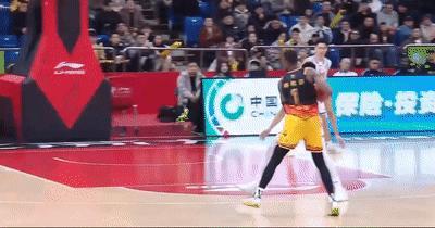 大爆冷！新疆狂输江苏20分 庞峥麟29+8完胜阿不都仅6分：国家队新星崛起