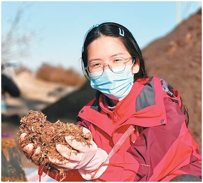 科技小院里的年轻人 把青春华章写在田间地头