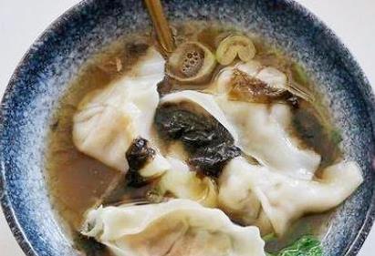 早餐馒头吃腻了？香菇鸡肉馄饨简单做，家人抢着吃！