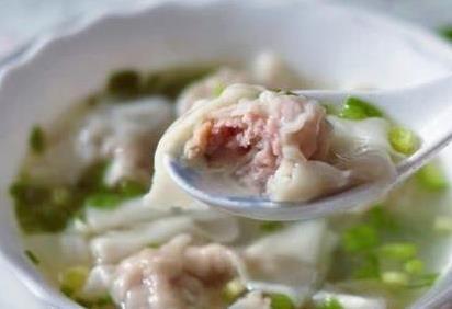 早餐馒头吃腻了？香菇鸡肉馄饨简单做，家人抢着吃！