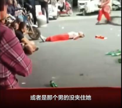 女演员高空摔落疑与男演员配合失误 腿部受伤已送医