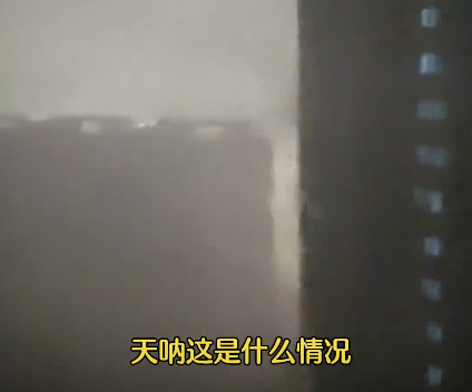 南昌市民镜头下的狂风暴雨场面