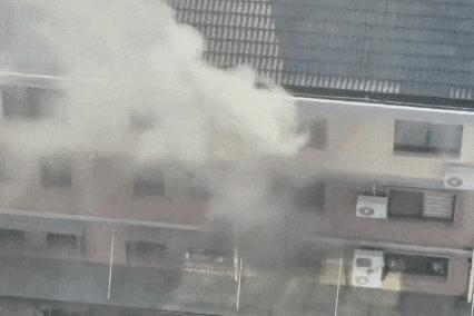 女子着急出门领鸡蛋回来厨房被烧 小火慢炖酿大祸