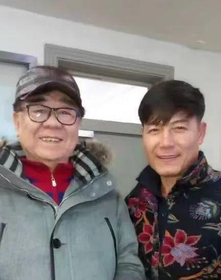 食堂大叔61岁圆梦舞台｜11年坚持感动网友｜你敢追梦吗？