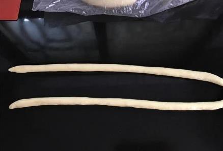 蛋奶麻花酥到爆，10分钟学会炸金黄，香味让邻居都馋哭
