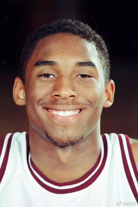 科比空难调查结果公布：飞行员坠机前飞入云层是错误决定