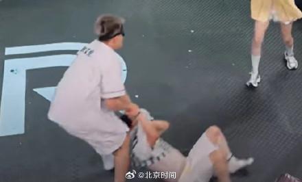周深回应录制《奔跑吧》遭拖拽 感谢大家的关心与支持