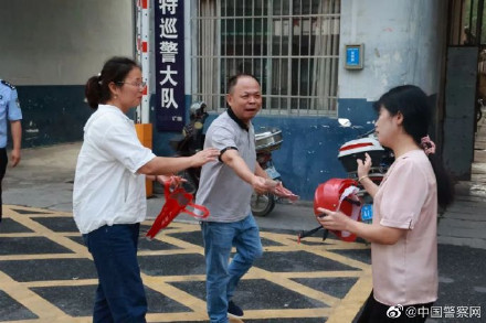 考生李贝华，这场考试你提前获得“满分” 高考生考前捡到万元现金报警交还