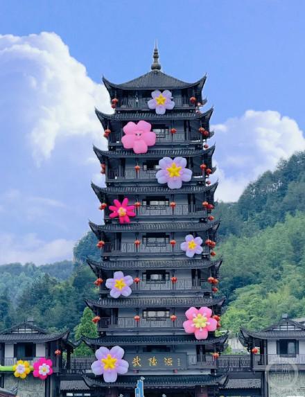 张家界仿古建筑“开花”引热议