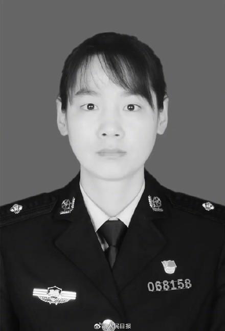 95后女交警史杰执行勤务过程中被车辆撞伤 抢救无效因公牺牲，年仅29岁