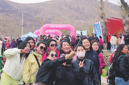 “长城杏韵”文旅季吸引八方游客来