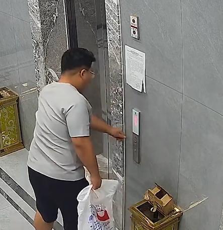 妻子回应猝死设计师离世当天打游戏 工作间隙的调剂