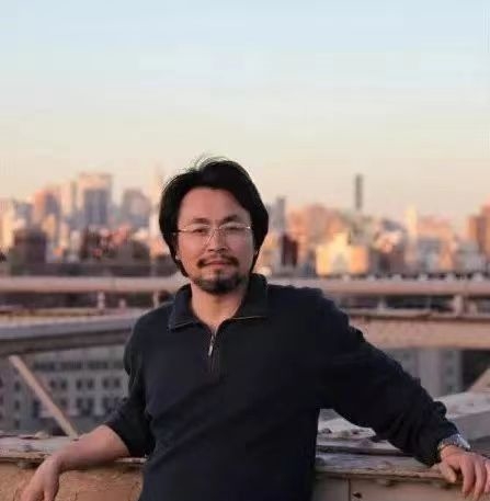 “俯仰汇集——周吉荣＆张广慧双个展” | 周吉荣：以综合材料叩问都市文明，绘就流动的历史图景