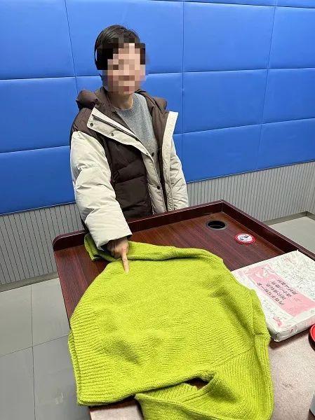 母女買衣服不付款盜走後被抓被抓後互相甩鍋