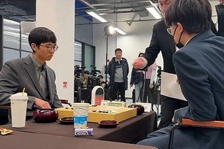 前重慶棋院院長談柯潔事件 規(guī)則爭議引關(guān)注