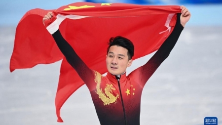 Ren Ziwei gewinnt olympisches Gold im Shorttrack der Männer über 1.000 Meter