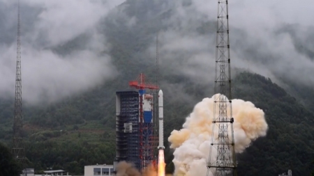 China startet erfolgreich drei neue Fernerkundungssatelliten