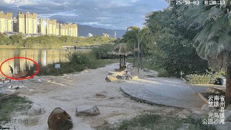 休假军士救人立功喜报送上家门 英勇事迹温暖人心