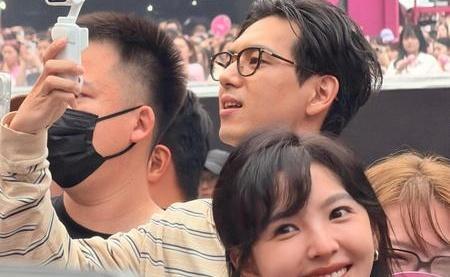 李现章若楠看汪苏泷演唱会 难哄原班人马重聚引发热议