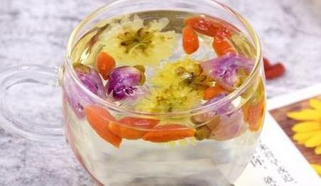 夏天抑郁睡不好？5款养心饮品，喝出好心情