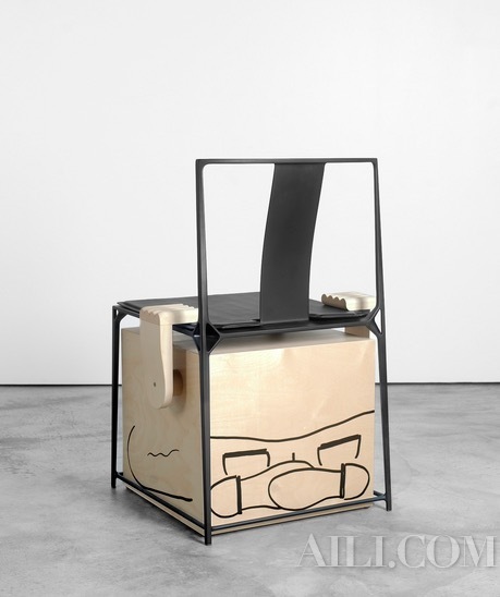 「上下」携手法国艺术家Camille Blatrix演绎限量合作款碳纤维椅