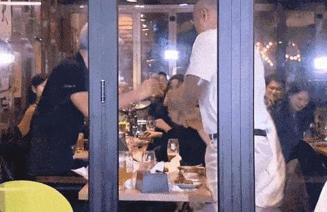 黄仁勋与李在镕吃炸鸡拿下大单 巨头聚餐带动概念股飙升