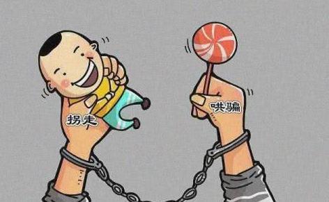 人贩子拐3小孩被村民发现后暴打 这一情景真是惊心动魄