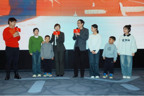 "要保护好所有的孩子"——《青爱》全国首映背后的20年坚守