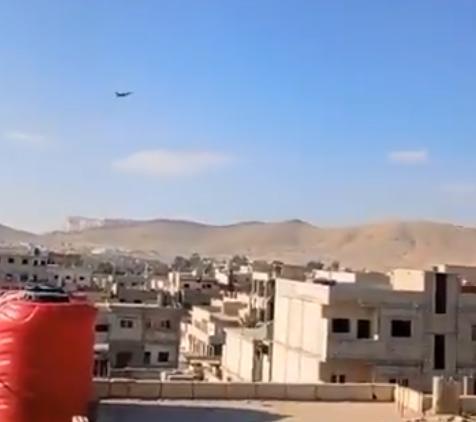 遇襲事件后美軍F-16飛越敘城市上空