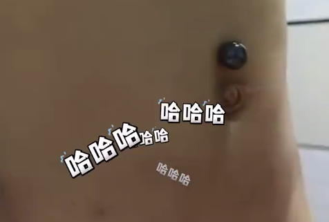 男童误食磁铁珠 妈妈隔肚皮找到