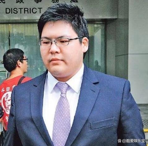 向佑在南昌某酒吧被网友拍到 夜店生活引争议