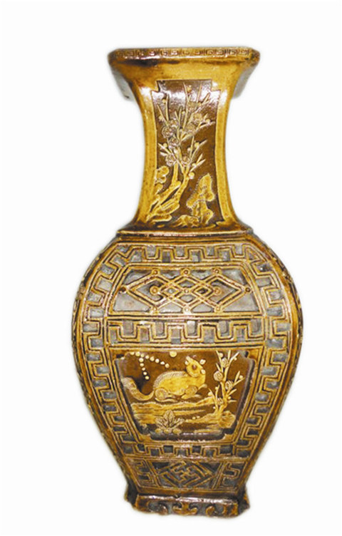 一件精美独特的宋代缸瓦窑黄釉花瓶